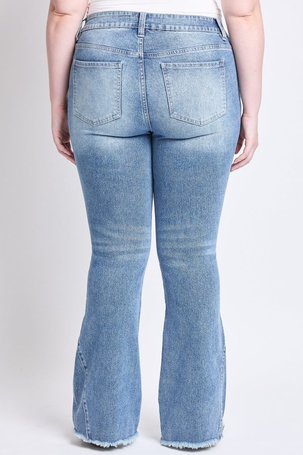 Women's Plus Low Rise Frayed Hem Flare Jeans - Image 4
