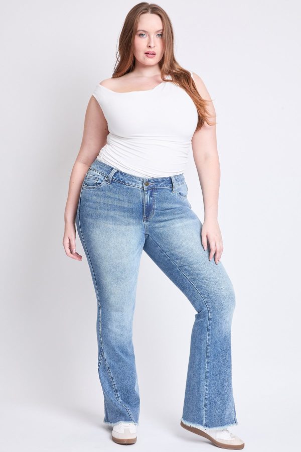 Women's Plus Low Rise Frayed Hem Flare Jeans - Image 5