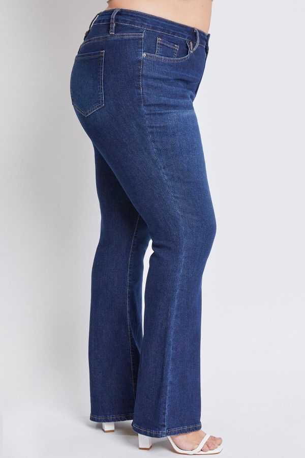 Women's Plus Size Basic Flare Jeans - Image 3
