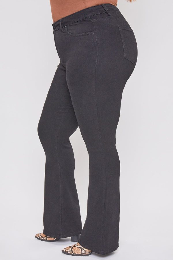 Women's Plus Size Basic Flare Jeans - Image 2