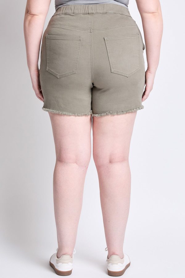 Women's Plus Frayed Hem Pull-on Shorts - Image 5