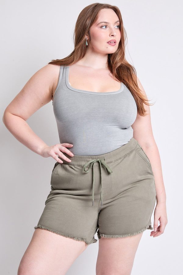 Women's Plus Frayed Hem Pull-on Shorts - Image 7